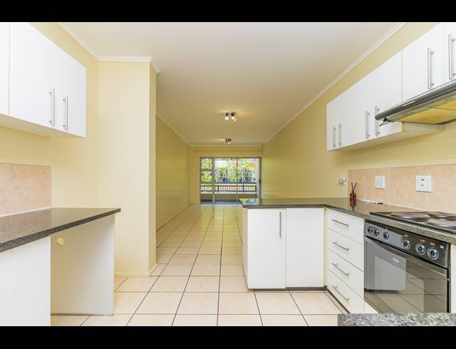 2 BEDROOM APARTMENT FOR SALE IN UMHLANGA RIDGE